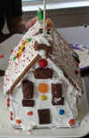 gingerbread house 2008.jpg (58888 bytes)